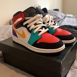 Hardly Used Air Jordan 1 Mid